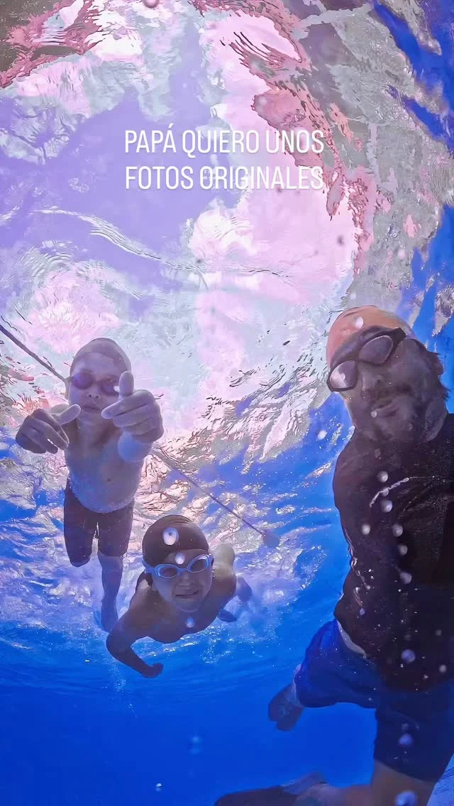 Instagram post from km0_ve. This post is in position 8.